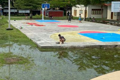 Pakai Uang Rakyat Rp3 Miliar! Taman Ini Mirip Kubangan, Fasilitas Main Anak Berkarat!