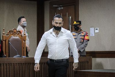 Pernah Minta Maaf ke Adam Deni dan Sopan di Sidang, Akankah Hakim Korting Hukuman Jerinx?