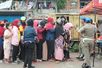 Krisis Minyak Goreng dan Kedelai, INDEF: Rakyat Lapar, Bisa Kacau!