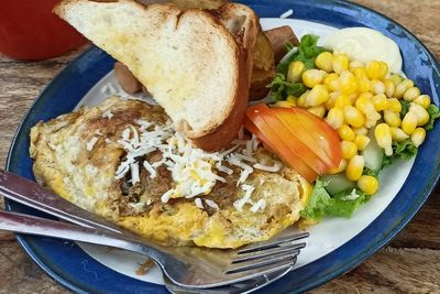 Jual Menu Sarapan ala Hotel di Kaki Lima, Mantan Chef Raih Omzet Rp3 juta Sehari!