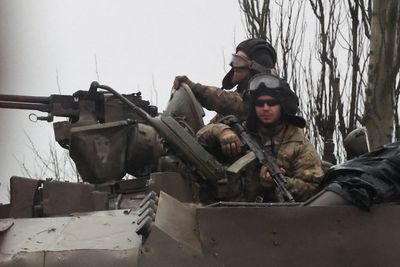 Rusia Vs Ukraina Deklarasi Perang, Perbandingan Jumlah Kekuatan Militer Kedua Negara