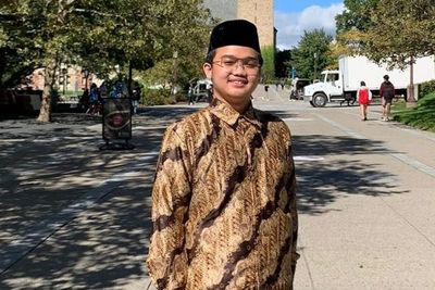 Kisah Ilham, Anak Sopir Taksi yang Kuliah di Kampus Ivy League di AS: Ayah Saya Panutan