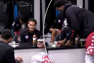 Bukannya Atur Strategi, Pemain NBA All-Star Tertangkap Kamera Malah Berjudi di Ruang Ganti