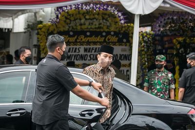 Jokowi Ingatkan Istri TNI-Polri Jangan Asal Undang Penceramah