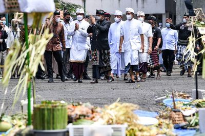 Jakarta Kekurangan Guru Agama Hindu, Anies Siap Cari Solusi