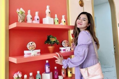 Harumkan Indonesia, Felicya Angelista Bawa Brand Skincarenya ke Paris Fashion Week 2022