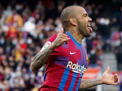 Belum Mau Pisah, Barcelona akan Perpanjang Kontrak Dani Alves
