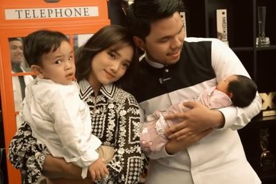 Momen Fuji dan Thariq Pertemukan Gala dengan Baby Ameena: Vibesnya Ayah-Bunda dan 2 Anak