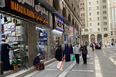 Ada Toko Bugis Makassar di Saudi, Pedagangnya Fasih Bahasa Indonesia Lho!