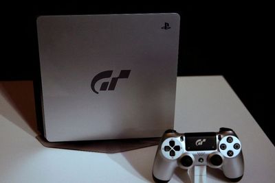 Ukraina Minta Gamer Rusia Diblokir dari Xbox dan Playstation