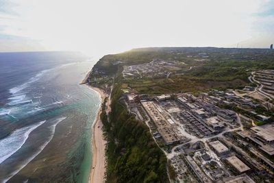 Begini Penampakan Cantiknya Wajah Bali dari Atas Awan!