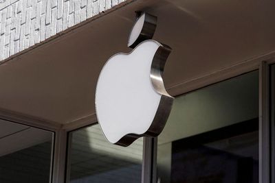 Siap-siap! iPhone SE 2022 Mulai Diproduksi