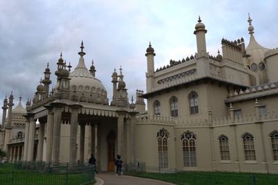 Megahnya Vila Raja Inggris, Bentuknya Mirip Masjid Sempat Jadi Rumah Sakit Perang Dunia I