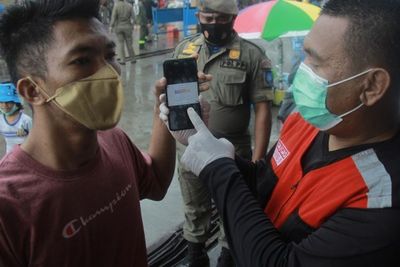 Aturan Test Covid-19 Dihapus, MPR Minta Pemerintah Cegah Jual-Beli Sertifikat Vaksin Palsu