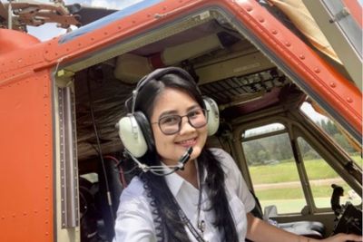 3 Perempuan Tangguh Pilot Heli Waterbombing Pemadam Karhutla, Berjuang Modal Nekat