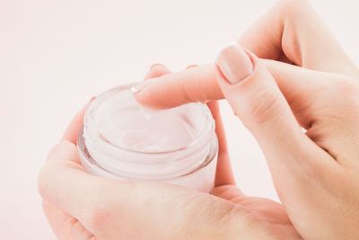 Kandungan Glycolic Acid Sebaiknya Tak Dipadukan dengan Bahan Exfoliant Lain, Ini Alasannya