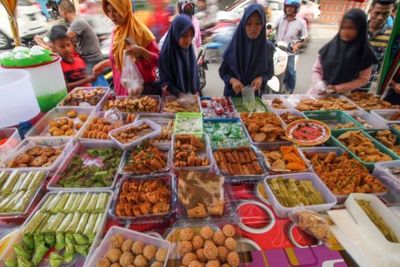 Gak Cuma Jual Takjil, Ide Bisnis Selama Bulan Ramadhan Ini Bisa Bikin Kantong Tebal