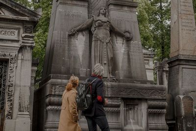 Permakaman Ini Wajib Dikunjungi kalau ke Paris, Enggak Horor tapi Estetik Banget!
