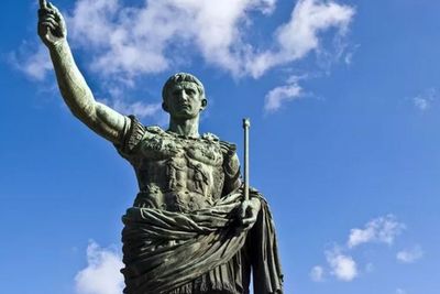 Kisah Kaisar Augustus, Pemimpin Romawi Kuno yang Ternyata Anak Adopsi dari Kaisar Julius