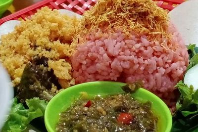 Ide Bisnis! Buat Nasi Uduk Warna-warni, Laris Manis Puluhan Porsi Terjual