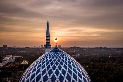 Arti Ramadan Kareem dan Perbedaannya dengan Ramadan Mubarak