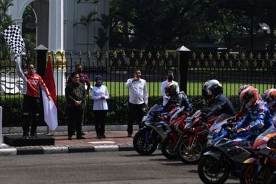 Presiden Jokowi Lemas Usai Lepas Pembalap MotoGP Parade, Penyebabnya Gak Boleh Naik Motor