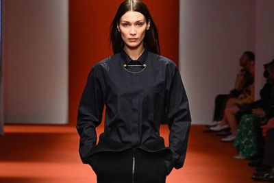 Operasi Hidung saat Usia 14 Tahun, Supermodel Bella Hadid Menyesal Melakukannya