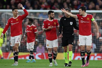 Hadapi Bek Atletico, Kepala Maguire Tabrak Gigi Ronaldo, Duh!