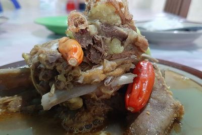 Tengkleng Yu Tentrem, Warung di Gang Sempit Langganannya Keluarga Cendana