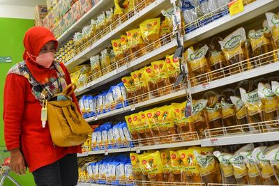 Jokowi Cabut Subsidi Minyak Goreng Kemasan untuk Jaga Kepentingan Masyarakat dan Produsen