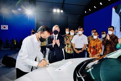 Bertemu dengan Ketua DPR Korea Selatan, Jokowi Perkuat Kerja Sama Mobil Listrik