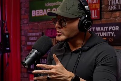 Pawang Hujan MotoGP Mandalika Jadi Sorotan, Deddy Corbuzier Beri Sindiran: Cie Pakai Dukun