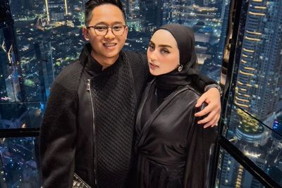 Suami Dibui, Dinan Nurfajrina Unggah Video Dicium Doni Salmanan Pas Tidur: Mleyot Lihatnya