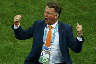 Van Gaal Bisa Dampingi Belanda Lawan Denmark, Asalkan..