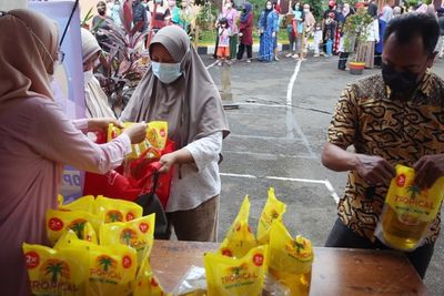 PKS Minta Anies Tetap Gelar Operasi Pasar Minyak Goreng meski Dilarang Kemendag