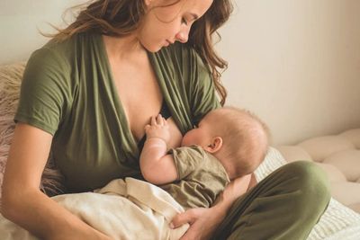Tips Menyusui Bayi bagi Ibu Muda dari Dokter Ayudya, Salah Satunya Posisi Harus Benar