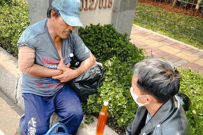 Perjuangan Penjual Madu yang Jari Tangannya Putus Ini Bikin Hafiz Quran Taqy Malik Terharu