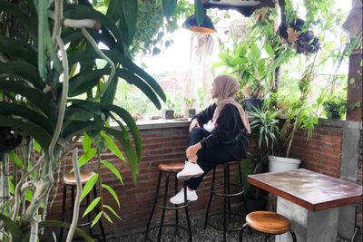 Hidden Gem di Malang! Kafe Rumahan di Dalamnya Banyak Tanaman, Auto Nyaman