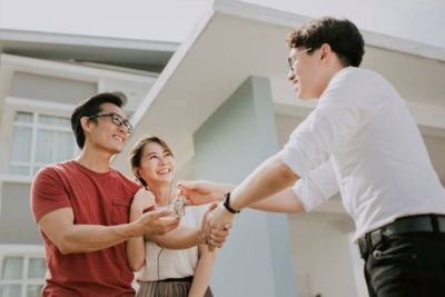 3 Tips Membeli Rumah Bagi Milenial dan Pasangan Muda, Gak Perlu Bingung Bestie!