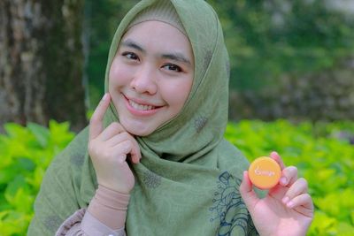 5 Potret Cantik Oki Setiana Dewi yang Tolak Salaman dengan Teuku Ryan karena Bukan Mahram