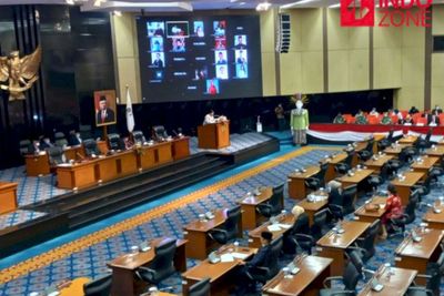 Anggaran Baju Dinas Anggota Dewan Capai Rp1,7 M, DPRD DKI Malah Belum Tahu