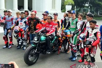 Perbolehkan Warga Berwisata saat Lebaran, Jokowi: Jangan Bandingkan dengan MotoGP