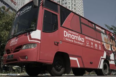 Keren! Bus Keliling Ini Dilengkapi Wi-Fi Gratis, Bantu Sekolah Online & UMKM
