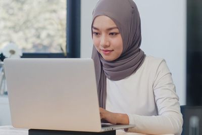 Harus Kerja saat Puasa? Ini 4 Tips Tetap Semangat Bekerja Selama Ramadhan