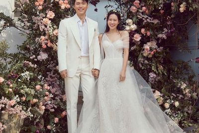 Menikah Hari Ini, Berikut Potret Cantik Son Ye-jin Kenakan Gaun Pengantin Bersama Hyun Bin
