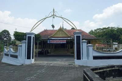 Unik! Masjid Peninggalan Raja Surakarta Kiblatnya Serong ke Kiri, Kok Bisa?