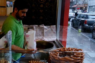 Bentuknya Mirip Roti Goreng, Ini Tajkil Orang Turki yang Dulunya Makanan Para Sultan