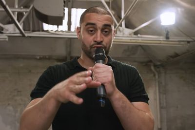 Lagu Rapper Lowkey Tentang Bela Palestina akan Dihapus Spotify atas Desakan Pro Israel