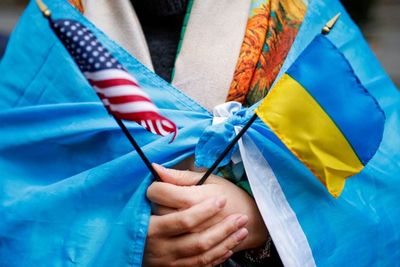 Belum Hentikan Invasi ke Ukraina, AS Perpanjangan Sanksi kepada Rusia dan Belarus