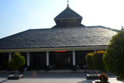 Ini Masjid Tertua di Pulau Jawa, Punya 4 Tiang Buatan Wali Songo